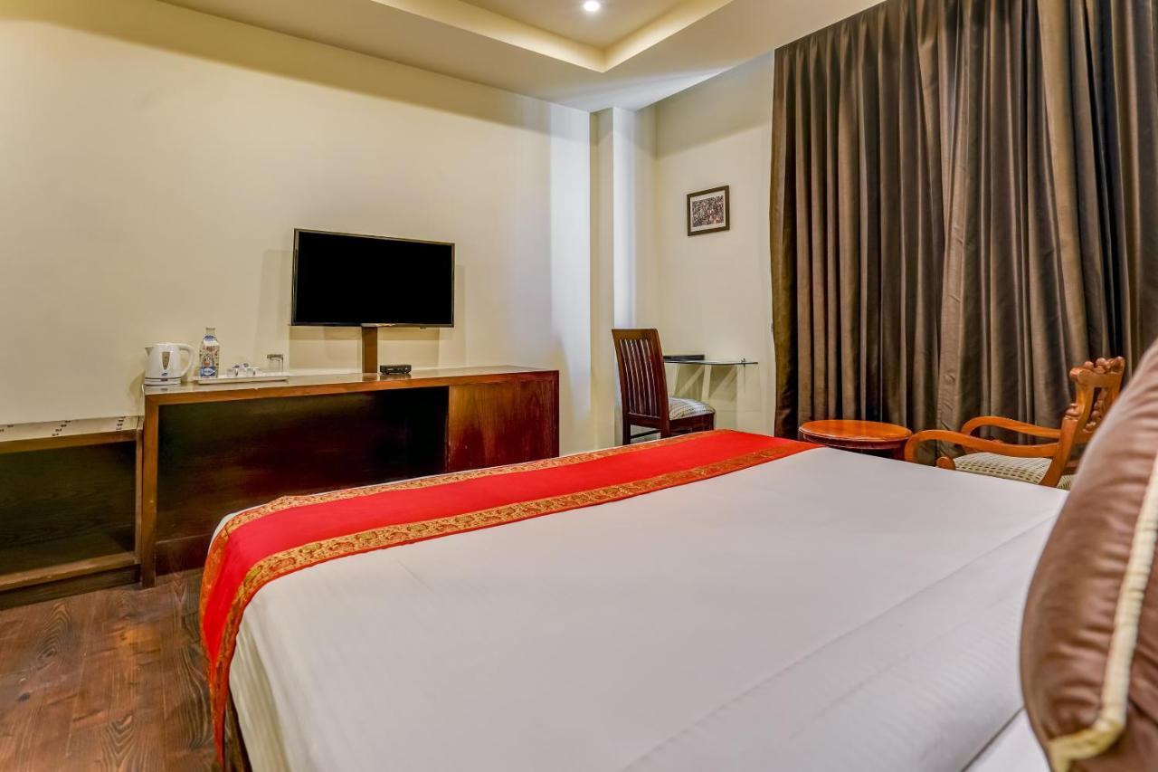 Townhouse 552Hotel Royal Court Dźalandhar Zewnętrze zdjęcie