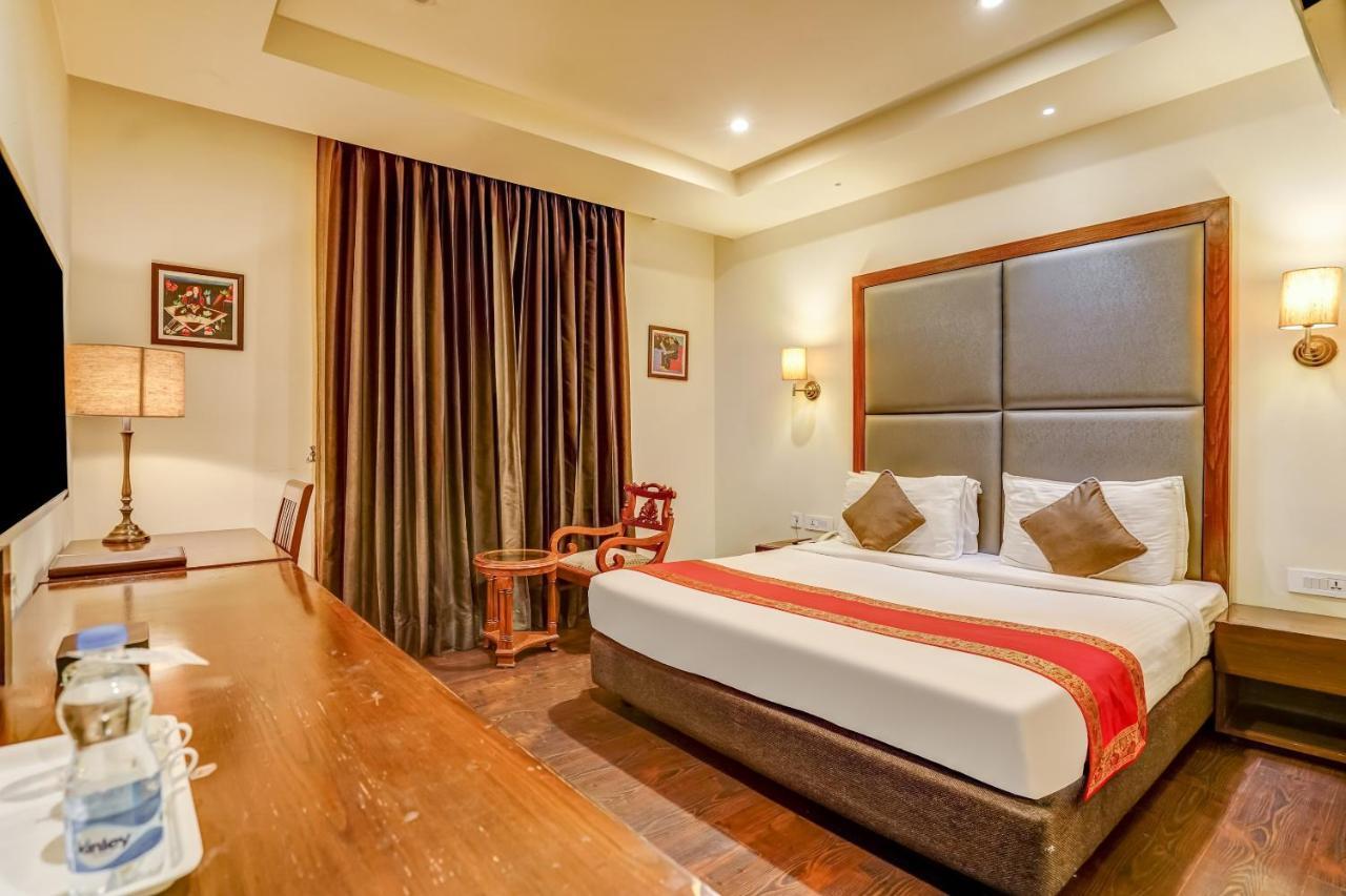 Townhouse 552Hotel Royal Court Dźalandhar Zewnętrze zdjęcie